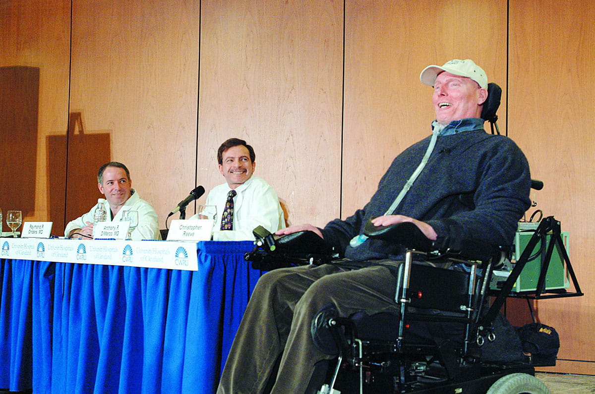 Actor Christopher Reeve receives a diaphragmatic pacing system (DPS) at UH in 2003