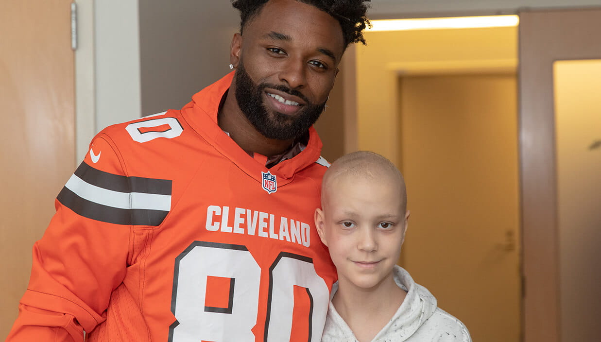 Browns player Jarvis Landry visits University Hospitals patients