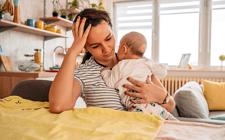 When Worrying About Your New Baby Becomes a Sign of Postpartum Anxiety | University Hospitals