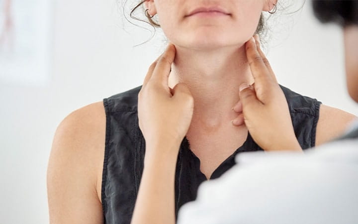 https://www.uhhospitals.org/-/media/images/blog/2023/10/doctor-checking-thyroid-1423538926-blog-mainarticleimage.jpg?h=450&hash=F4C75024D49F035150C3CFB3A19B5699&la=en&w=720