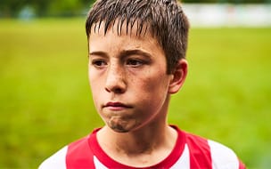 6 Signs Your Child Is Too Sick to Play Sports