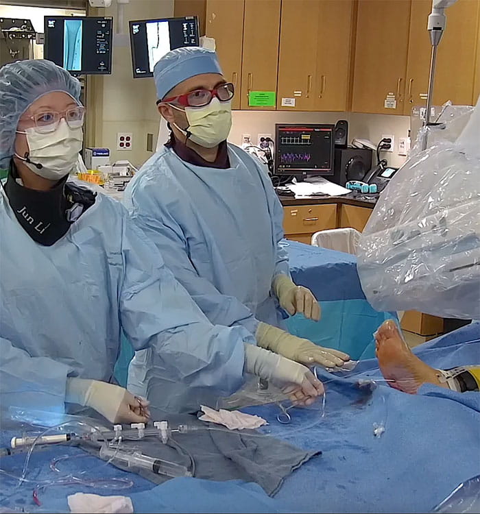 UH Harrington Heart & Vascular Institute physicians using intravascular ultrasound (IVUS) and optical coherence tomography (OCT) in endovascular interventions of the lower extremities.