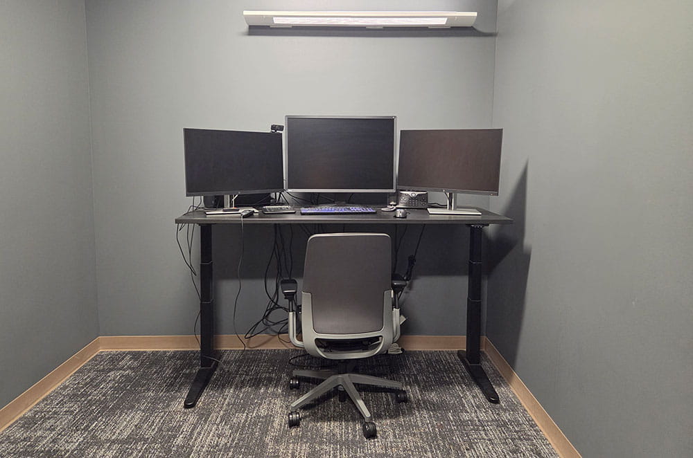 Ahuja Breast Center reading room