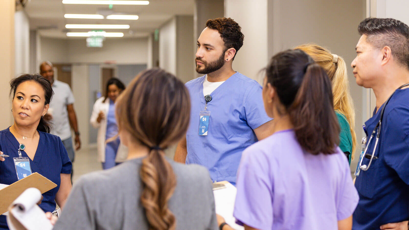hospitalist fellows making patient rounds