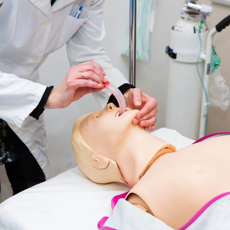 simulation of intubation