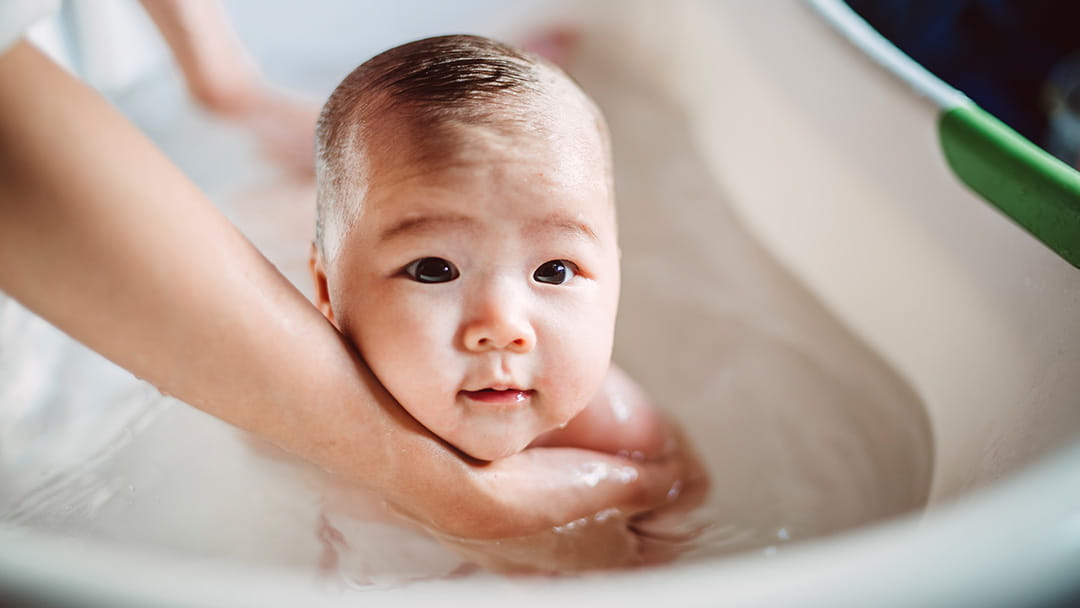 Best Tips for Giving Your Newborn Baby a Bath University Hospitals